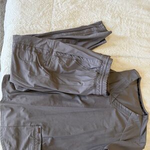 Gray women’s Cherokee Scrub Top and jogger Pants Set size large